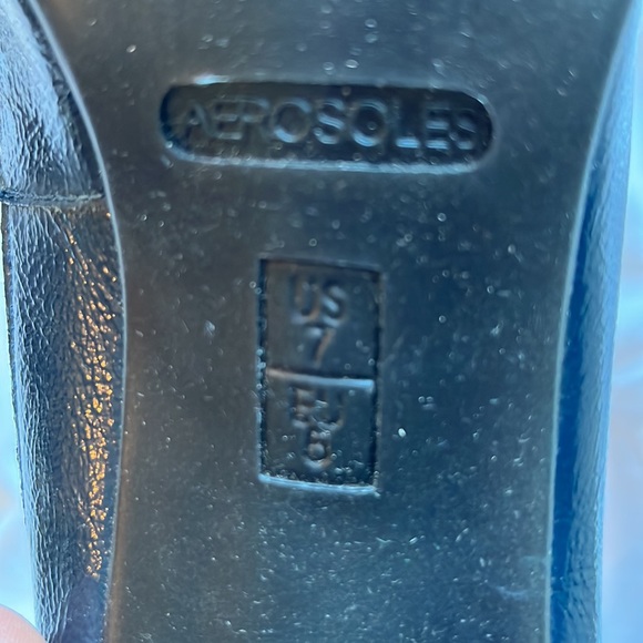 Navy Blue Aerosoles peep toe shoes - Picture 6 of 6